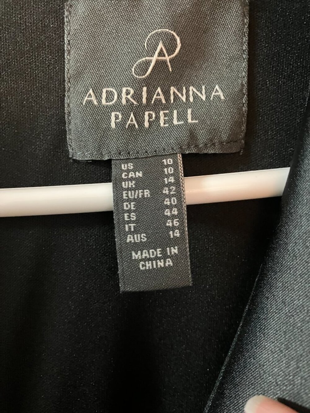 NWT Adrianna Papell Black Crepe Tuxedo Jumpsuit Size 10 Satin Belted Formal - Picture 6 of 7